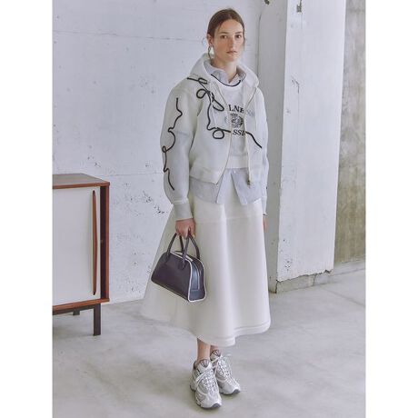 [^ԁF13WFS254077]}VEHbVu:LnFLLk:L򊴁FLň:┖|PbgFȂDesignnƃVA[̍N炵VA[XJ[gBVA[_{[̂ӂƂӂ݂\zIȃVGbgR[fBl[g̃|CgɁBCoordinate܂fނ̃t[fB[y13WFJ254030zƃZbgAbvō킹ƃJWAȂAꂢ߂ȃR[fBl[ĝł߂łBp摜ł̓|PbgʂĂ܂A|Pbg̎dlɕύXĂ܂BƖ̊֌WɂAۂFČꍇ܂B܂p\REX}[gtHȂǂ̊ɂA኱iƉ摜̃J[قȂꍇ܂B\߂Bi̐F́AiPi摜QƉB i摜̓Tv̂߁AFTCY̎dlɕύXꍇ܂̂ŁA\߂B