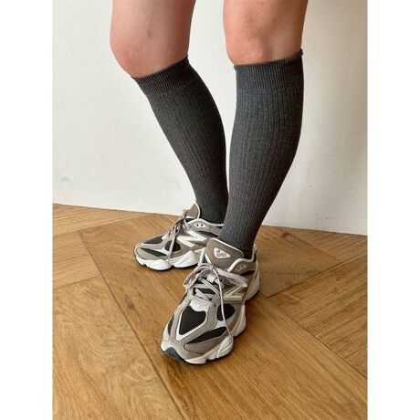 [^ԁFU9060CTA]&ldquo;emmi exclusive model&rdquo;j[oX\90N2000Ñwe[Wfu990vƁu860v|킹A_ȃeCXgŐꂽX^Cɍč\zu9060vB̂kobN^bVAbp[900V[YCXpCAꂽKV[J[łubNɃX^CbVȘȂ܂Ɏdグ܂BƖ̊֌WɂAۂFČꍇ܂B܂p\REX}[gtHȂǂ̊ɂA኱iƉ摜̃J[قȂꍇ܂B\߂Bi̐F́AiPi摜QƉBz̏󋵂ɂAjĂꍇ܂̂ŗ\߂B<br^>d(Б):439g