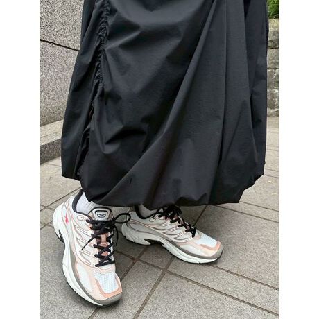 [^ԁF100233911]&ldquo;emmi exclusive model&rdquo;gɂ҂ȃNbVjOƃObv͂ꑫB2000N㏉́uPremiervjOV[YɃCXpCAꂽAgȃX^CƃeNmW[ZReebok̃V[YłB^I[o[C{vAbp[ŁAy₩ȗSnEVA~bh\[𓋍ځBTPUubWX[YȓݏoT|[g܂BƖ̊֌WɂAۂFČꍇ܂B܂p\REX}[gtHȂǂ̊ɂA኱iƉ摜̃J[قȂꍇ܂B\߂Bi̐F́AiPi摜QƉBz̏󋵂ɂAjĂꍇ܂̂ŗ\߂B