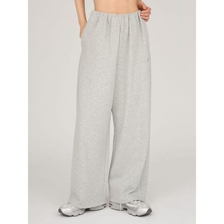 [^ԁFAWP55716-AG]gemmi exclusive modelhWbvt[fBAXGbgMU[pcAjbgXA \bNX4^oBt[fBApc̃p^[emmiIWiŁA New Balance̐ngpBt[fB͒ZŁAg͂A A[`̃ShJB pćAyȗSnłT}ɂȂA EGXg̃MU[fUCBƖ̊֌WɂAۂFČꍇ܂B܂p\REX}[gtHȂǂ̊ɂA኱iƉ摜̃J[قȂꍇ܂B\߂Bi̐F́AiPi摜QƉB