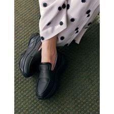 エミ(emmi)の【emmi×PUMA】LOAFYR EMMI