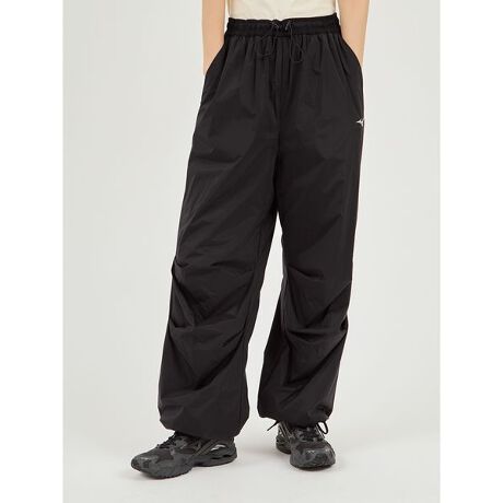 [^ԁF32MFC83609]&ldquo;emmi exclusive model&rdquo;gƉK̃~YmƎ̋@\fނgpALȂ}`EFCɎdグpcBЂ̃^bNŗ̊Chpc͌gɃuXT[gpAgƂȂꊴ˔1BV[X^COɍ킹Đ̃Xsh𒲐ƁAVGbgAW\BuXT[̓Ê甭鐅zĔM zMf quXT[rBEz\ɂDAĂɂEKȈߕۂE~YmƎ̋@\f