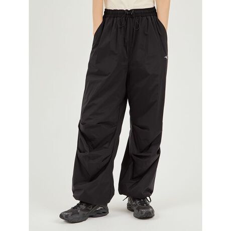 [^ԁF32MFC83609]&ldquo;emmi exclusive model&rdquo;gƉK̃~YmƎ̋@\fނgpALȂ}`EFCɎdグpcBЂ̃^bNŗ̊Chpc͌gɃuXT[gpAgƂȂꊴ˔1BV[X^COɍ킹Đ̃Xsh𒲐ƁAVGbgAW\BuXT[̓Ê甭鐅zĔM zMf quXT[rBEz\ɂDAĂɂEKȈߕۂE~YmƎ̋@\f