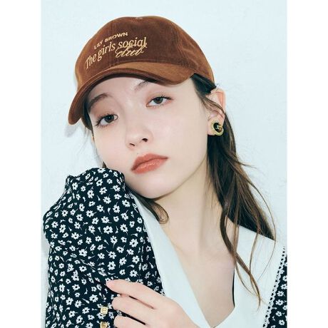 [^ԁFLWGH254322]<b>yShJf郔Be[W[h̃Lbvz<^b> <b>yDesign^Stylingz<^b>gThe Girls Social Clubh̃ShJtgɂ炢AJWAȂ݊̂dオɁBco̒ƃJ[uɂ邱ƂŁA܂ƌĂ݌vłBobNxgɂ̓uẼtFCNU[̗pAق̂胔Be[WCNȃjAXvXBsNƃubN͉R[fCA`FbN̓NVJȈۂ̃`FbNŁAH~̑ɂ҂ȃCibvłBƖ̊֌WɂAۂFČꍇ܂B܂p\REX}[gtHȂǂ̊ɂA኱iƉ摜̃J[قȂꍇ܂B\߂Bi̐F́AiPi摜QƉB i摜̓Tv̂߁AFTCY̎dlɕύXꍇ܂̂ŁA\߂B