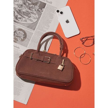 [^ԁFLWGB259323]<b>yfނ̃RgXgf2WAY~j{XgobOz<^b><b>yDesign^Stylingz<^b>G炵[hZ~j{XgobOoBRpNgȃTCYȂ}`tŎ[͂AfC[T̂o܂ŕL􂵂܂Btgɂ̓xg`[t炢AVvȃtHɒ悢ANZgvXBJ[ƂɈقȂfނgݍ킹ĂAꂼɈقȂy߂̂͂łBV_[Xgbv͎O\ŁA莝ƌ2WAYŎgdlɁBR[fBl[g̎dグɉfAG̒ڃACełBƖ̊֌WɂAۂFČꍇ܂B܂p\REX}[gtHȂǂ̊ɂA኱iƉ摜̃J[قȂꍇ܂B\߂Bi̐F́AiPi摜QƉB i摜̓Tv̂߁AFTCY̎dlɕύXꍇ܂̂ŁA\߂B