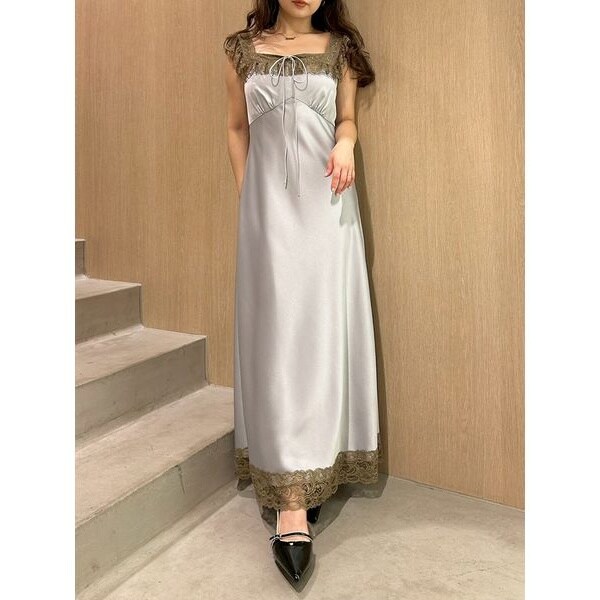 ヴィンテージレーストリムサテンロングドレス | リリーブラウン(LILY