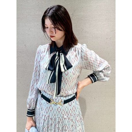 [^ԁFLWFB254079]<b>yNVJɎdĂAIׂ2̃{E^CuEXz<^b> <b>yDesign^Stylingz<^b>NlC̃{E^CuEXNoBG̓Be[WY􉽕ƁuLILY BROWNvIWĩmO2^Cvpӂ܂B񌳂؂₩ɍʂ{E^CfUĆAƊȂقǂ悭oBoCJ[ƃCŃANZgANVJȃ[hɂ܂Ƃ߂܂B炵XJ[g͂AfjȂǃJWAȃACeƂDBV[Ỹv[cXJ[giiLWFS254080jƂ̃ZbgAbvX^C߂łB<b>yFabricz<^b>ƂG̑fނgpAOV[Ył1ɁBƂɈقȂy߂̂͂łB;Ȃn;ȂLk;Ȃ;Ȃň;┖聦Ɩ̊֌WɂAۂFČꍇ܂B܂p\REX}[gtHȂǂ̊ɂA኱iƉ摜̃J[قȂꍇ܂B\߂Bi̐F́AiPi摜QƉB i摜̓Tv̂߁AFTCY̎dlɕύXꍇ܂̂ŁA\߂B<br^>q{r:182cm