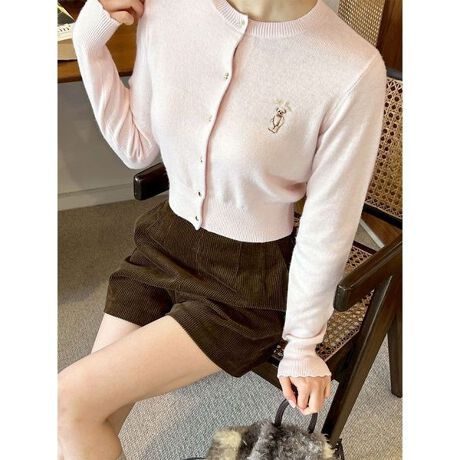 [^ԁFLWND255039]<b>yNlCLily BearjbgJ[fBKGoz<^b><b>yDesign^Stylingz<^b>uLILY BROWNvŖV[YlCW߂ALily BearjbgJ[fBKBɂ傱ƂLily Bear̎hJÃXJbvdlȂǁAו܂ł炵fUC͂łBNlɃE[ƃtHbNX̎gpďiɎdグAVvȃVGbgŃXJ[gɂpcɂ킹₷ꒅłBH~̃C[hX^Cɂ҂́ApłԃACełB<b>yFabricz<^b>NƓlAE[ƃtHbNXuhgpBӂƂEH[Ə_炩ȕŁAiȃbNXƉKȒSn𗼗Ă܂B;Ȃn;ȂLk;;Ȃň;ʁƖ̊֌WɂAۂFČꍇ܂B܂p\REX}[gtHȂǂ̊ɂA኱iƉ摜̃J[قȂꍇ܂B\߂Bi̐F́AiPi摜QƉBi摜̓Tv̂߁AFTCY̎dlɕύXꍇ܂̂ŁA\߂B