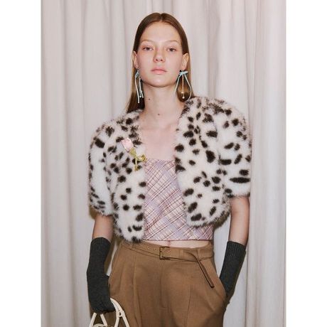 [^ԁFLWFJ255003]<b>yBe[W[hYtFCNt@[{z<^b><b>yDesign^Stylingz<^b>RpNgȃVGbgƃptX[u͂̃t@[{Bقǂ悭ꂽ^bNŌ܂ɗ̊A͂ƂJbeBOɎdグABe[WCNȂۂ˔fUCłB̃gbvXƂ̃C[h͂AOO[uƍ킹X^CO߂ŁAʂȓɂfꒅłB<b>yFabricz<^b>Ȃ߂炩ŏ㎿̂tFCNt@[fނgpBG肪ǂAy₩ɉHD̂łB;Ȃn;Lk;Ȃ;Ȃň;聦Ɩ̊֌WɂAۂFČꍇ܂B܂p\REX}[gtHȂǂ̊ɂA኱iƉ摜̃J[قȂꍇ܂B\߂Bi̐F́AiPi摜QƉBi摜̓Tv̂߁AFTCY̎dlɕύXꍇ܂̂ŁA\߂B