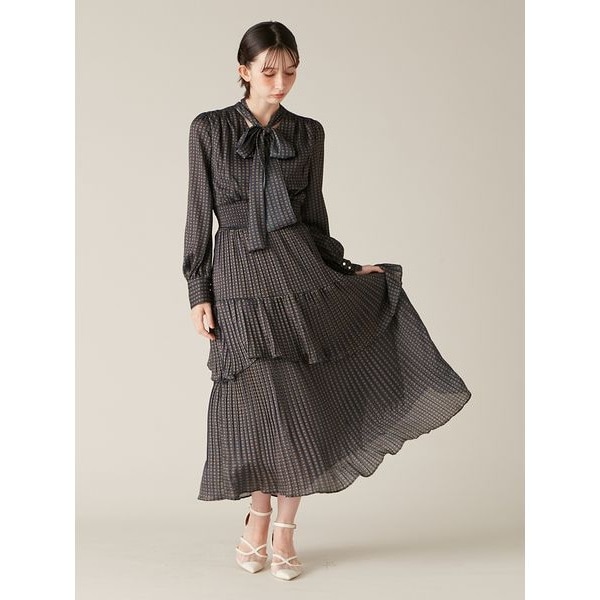 ラッフルフリルフレアワンピース | リリーブラウン(LILY BROWN