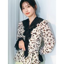 バイカラーフラワープリントボウタイブラウス | リリーブラウン(LILY 