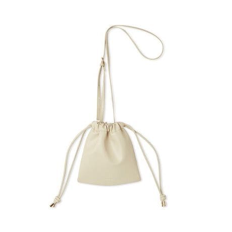 [^ԁFFWGB254311]<b>y~jobO̓`[Wt̂N̋Cz<^b><b>yDesign^Stylingz<^b>|[`^̃obO̓RpNgȃTCYŁAh[XgOdlBg̏oꂪX[Yɍs܂BVvȃfUCŃJWAɌ܂AV_[̓obNdlŁARɂ͋{ȂǂŁAoBŃÑR[fBl[gɎdグĂ܂B߉\ȃXgbv́AV_[NX{fBŎƂ\B܂AXgbvBăhXg邱ƂłAX^Cɍ킹ĕς܂Bgh̃`[t悤A^p[cĂ܂B܂A|[`̂`[̂悤ɁÃobOɂ̂߂łB\ʂ̉FRAYI.Dl[̍Aɂ͏|PbgtĂAڂ₷̂|CgBJ[3FpӁBGKgȃX[XU[IVRA炵킹₷FLAVA}bgȃU[BRWœWJĂ܂BƖ̊֌WɂAۂFČꍇ܂B܂p\REX}[gtHȂǂ̊ɂA኱iƉ摜̃J[قȂꍇ܂B\߂Bi̐F́AiPi摜QƉBi摜̓Tv̂߁AFTCY̎dlɕύXꍇ܂̂ŁA\߂B