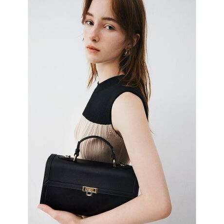 [^ԁFFWGB254310]<b>y肵X^CVNAgbhȃ[hiȃtbvtobOz<^b><b>yDesign^Stylingz<^b>fUCłꂢ߂ɎĂAiȃtbvtobOBVbNȘȂ܂ŁAj[x[VbNȃX^CĂ܂B̌`̓ANZgɂȂAR[fBl[g̑NxAbvĂ܂BtbvƖ{̂́AFł肰ȂႤ̑fނgݍ킹ApCsOłƂۂ̒ɂVтIBAȂ烊AU[̂悤ȕ͋Cy߂܂B500mlybg{gTCYŁAfC[g₷悤Ɏdグ܂B܂Awʂɂ̓Wbv̃|PbĝŁAtbvJɂƂ̂Ăĕ֗łBnhŎ̂߂łAOłāA\ȃV_[xgtȂ̂ŁA2wayŊy߂܂BJ[3FpӁBiȈۂBEGAgbhȃ[hVNCMLA[ĥԐFBLKœWJĂ܂BƖ̊֌WɂAۂFČꍇ܂B܂p\REX}[gtHȂǂ̊ɂA኱iƉ摜̃J[قȂꍇ܂B\߂Bi̐F́AiPi摜QƉBi摜̓Tv̂߁AFTCY̎dlɕύXꍇ܂̂ŁA\߂B