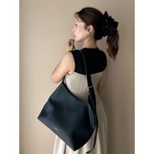 アシメバックルホーボーバッグ | フレイ アイディー(FRAY I.D 