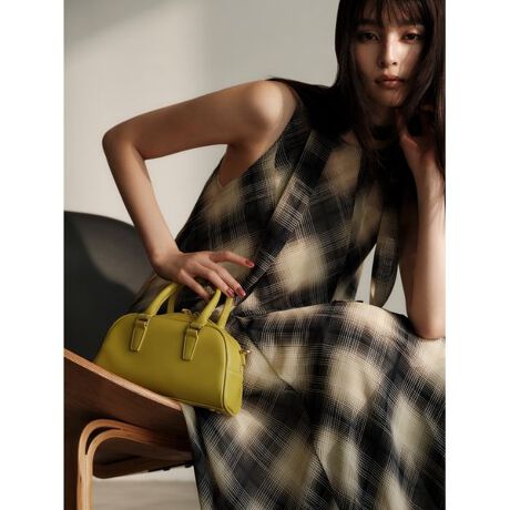 [^ԁFFWGB254348]<b>yghՂ̃{XgobOA͂̂܂܁A~jTCYɂȂēoz<^b><b>yDesign^Stylingz<^b>V[YXɊ􂷂{XgobÓALxȃTCYWJœoIghJ[gh}eAāAG炵Abvf[gĂ܂B~jTCY͂ЂƂ܂RpNgȃTCYŁAX^CbVɊy߂܂B{fB̃}`ɂ́AFRAY I.D̃S肰Ȃ^ꂢ̂|CgɁB炩ȃEh^̃tHŁALC߂JWA܂ŁALX^COƃ}b`܂B܂AV_[XgbvĂ̂ŁA΂߂ȂǂŎgƂł܂B܂A͑SăS[h̗pB̑fފɂāAƏ炵o܂Bgh̃obO`[AL[z_[t₷悤ɁA蕔ɃJĂ̂ꂵƂBGgh̃XJ[tAWAobO`[Ƃ̃AWy݂܂B܂A傫߂̃m[}TCYiFWGB254312jE߂̃}CN~jTCYiFWGB254349jIׂ܂BJ[3FpӁBX[XU[YELAXG[hVbNCMLAV{̂郌U[VbNBLKœWJĂ܂BƖ̊֌WɂAۂFČꍇ܂B܂p\REX}[gtHȂǂ̊ɂA኱iƉ摜̃J[قȂꍇ܂B\߂Bi̐F́AiPi摜QƉBi摜̓Tv̂߁AFTCY̎dlɕύXꍇ܂̂ŁA\߂B