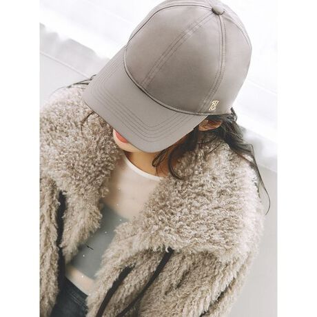 [^ԁFFWGH255343]<b>y^bNSANZgɂilȃLbvz<^b><b>yDesign^Stylingz<^b>JWAAFRAY I.D炵sIŃm[uȃoXł肵LbvBTChɎ{ꂽ^bÑShJAS[h̃obNp[cNXɉf܂BFhJŎ{{`[tl̃tF~jƍۂvXB炵ۂŊył悤ɁAco͒悭J[uALNAi͂ȂĂƎdグ܂BFWJ͑S3FŁAJ[ɍ킹ďiȑfނZNgBBRW̓TefށAMIX̓cC[hfށABLK̓cC[hfނł肵܂BǂʔNg₷nŁA悢nVGbgL[vBJWAtF~jR[f܂ŁALX^COɃ}b`閜\ȃACełBƖ̊֌WɂAۂFČꍇ܂B\߂B܂p\REX}[gtHȂǂ̊ɂA኱iƉ摜̃J[قȂꍇ܂B\߂Bi̐F́AiPi摜QƉBi摜̓Tv̂߁AFTCY̎dlɕύXꍇ܂̂ŁA\߂B