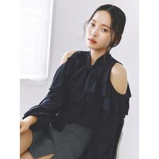 【限定カラー】2wayショルダーフリルボウタイブラウス