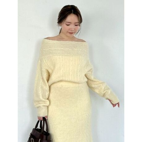 [^ԁFFWNT255111]<b>yApJVM[̃ItVvI[o[ŗDFCZāz<^b><b>yDesign^Stylingz<^b>ApJuh̃VM[gpjbgRNVV[YAItV_[vI[o[oBɍׂApJ̑@ۂ́A`N`Nɂ_炩BJɕ҂ݏグ邱ƂŁAɂ͂ȂƂȂ߂炩ȍ̂镗ɁBpƃItV̂Ƃ̃RgXgۗA炵܂B_uƃP[ugݍ킹Lȕ\AjAXCNB_炩ȕ͋C悤ɁAVGbg͓KxɂƁBB郌OXŁAuEWOĂoX₷lXȃX^COɑΉ܂Bfނ̃Z~tAjbgXJ[giFWNS255060jƂ̃ZbgAbvp\łB̑V[YɁAn[tWbvvI[o[iFWNT255112jAt[h}t[iFWGG255349ĵBFWJ͑S3FBIVRAYELAGRY̏_炩ȃJ[g[ő܂BƖ̊֌WɂAۂFČꍇ܂B܂p\REX}[gtHȂǂ̊ɂA኱iƉ摜̃J[قȂꍇ܂B\߂Bi̐F́AiPi摜QƉBi摜̓Tv̂߁AFTCY̎dlɕύXꍇ܂̂ŁA\߂B