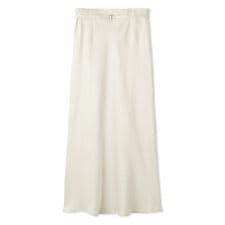 サテンナロースカート／接触冷感