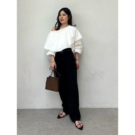 [^ԁF09WFP251001]<b>yGC`I薞ڂŃX^CAbvAChe[p[hfjz<^b>{iIȃfUCfޑIтɂAfjDxĂwMila Owenx肪AVfjpcłBgh̃oM[fjAՂ胏ChȃVGbgɂĎdĂ܂BtgɃ^bNAChȂAɂĂƃe[p[h݂ɃC`悤ɃfUCBɁAtgƃobNɂ̓Z^[vXƌA͍LȂ悤ɂāAOɕo悤ɐ݌vĂ܂BobNX^ĆAqbv̊ۂ݂ł邾AvXłԂƂŁA~hqbv̊ۂ݂oȂ悤ɍHvĂ܂BChłȂꂽۂȂ̂ɁAȂAGꐄ̃fjłB<b>yFabricz<^b>{ÝAM̃fjngpB{Ȃł͂̍⊮x̍H|CgłBJ[3FpӁB񂾂悤ȕ͋CAȁubNAYȂł͂̔Hōu[AN炵ĐVNȁzCgœWJĂ܂BƖ̊֌WɂAۂFČꍇ܂B܂p\REX}[gtHȂǂ̊ɂA኱iƉ摜̃J[قȂꍇ܂B\߂Bi̐F́AiPi摜QƉB i摜̓Tv̂߁AFTCY̎dlɕύXꍇ܂̂ŁA\߂B