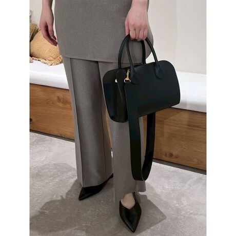 [^ԁF09WGB254502]<b>yS̋ВAŎpIȃ{XgobOBlCԂA΂߂dlɃAbvf[gz<^b><b>yDesign^Stylingz<^b>NlCAOZ[̋Вt{XgobOAg₷TCYɃAbvf[gBÔłV_[Xgbv𒷂߂ɂāAAE^[𒅂ĂoX悤ɍHvĂ܂Bڂ͏ԂłA}`傫ėeʂApɂĂ܂B܂Aɂ|PbgĂāAו𐮗₷̂łBВ͎O\ŁAprCɂĎg邱Ƃł܂B܂AВ݂̂obOinobÔ悤Ɏĝ֗łB_炩߂̃GRU[gpĂ܂AƂŎAՂĂɂ̂BXJ[tďH炵AWĂfGłB<b>yColorz<^b>J[4FpӁBԂ́BLKAH炵MOCAiȁIVRAÑghBRDœWJĂ܂BƖ̊֌WɂAۂFČꍇ܂B܂p\REX}[gtHȂǂ̊ɂA኱iƉ摜̃J[قȂꍇ܂B\߂Bi̐F́AiPi摜QƉB i摜̓Tv̂߁AFTCY̎dlɕύXꍇ܂̂ŁA\߂B