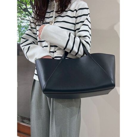 [^ԁF09WGB254510]<b>yꖇv̂悤ȉg[gŁAX^COɂȂꂽXpCXB2WAYŎgApobOz<^b><b>yDesign^Stylingz<^b>܂ňꖇvŎdĂ悤ȁANXȃg[gobNłB̂鍇gpAgh̉X^C̃obOg[g^ɗƂ񂾃fUCBiȎdオŃIłItłpłAV[XEV[YXȃACełBVvȂ̂ŁA킹X^COIт܂B̕RԂƂȂꊴ̂`^̃fUCɕςAR[fV[ɉČ`ς2WAYdlȂ̂|CgB}`傫ėeʂՂ肠A|Pbg傫ĕ֗BpƃX^CbV˔VԂłB<b>yColorz<^b>J[3FpӁBԃJ[́BLKAGKgȁBEGAX^CbVȁOLVœWJĂ܂BƖ̊֌WɂAۂFČꍇ܂B܂p\REX}[gtHȂǂ̊ɂA኱iƉ摜̃J[قȂꍇ܂B\߂Bi̐F́AiPi摜QƉB i摜̓Tv̂߁AFTCY̎dlɕύXꍇ܂̂ŁA\߂B