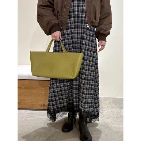 [^ԁF09WGB254510]<b>yꖇv̂悤ȉg[gŁAX^COɂȂꂽXpCXB2WAYŎgApobOz<^b><b>yDesign^Stylingz<^b>܂ňꖇvŎdĂ悤ȁANXȃg[gobNłB̂鍇gpAgh̉X^C̃obOg[g^ɗƂ񂾃fUCBiȎdオŃIłItłpłAV[XEV[YXȃACełBVvȂ̂ŁA킹X^COIт܂B̕RԂƂȂꊴ̂`^̃fUCɕςAR[fV[ɉČ`ς2WAYdlȂ̂|CgB}`傫ėeʂՂ肠A|Pbg傫ĕ֗BpƃX^CbV˔VԂłB<b>yColorz<^b>J[3FpӁBԃJ[́BLKAGKgȁBEGAX^CbVȁOLVœWJĂ܂BƖ̊֌WɂAۂFČꍇ܂B܂p\REX}[gtHȂǂ̊ɂA኱iƉ摜̃J[قȂꍇ܂B\߂Bi̐F́AiPi摜QƉB i摜̓Tv̂߁AFTCY̎dlɕύXꍇ܂̂ŁA\߂B