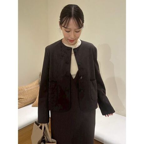 [^ԁF09WFJ254049]<b>yN[lbN̏iȃm[J[WPbgAڑfނ̃tFCNXEF[hŁByHD邾ŋG߂z<^b><b>yDesign^Stylingz<^b>tg̃pb`|PbgۓIȁAtFCNXG[h̃WPbgBNڂ́AЎꂽfނłBRpNgȃ{bNXVGbgŁAoX̂Ƃ₷䊴|CgB܂A肵N[lbN̎iŃX^CbVBCɃ^[glbNȂǂ킹ĂT}ɂȂAʂӈꖇłBXG[hACeɂ悭悤ȁAXeb`[NɂPBtpb`PKRpNgcB[hJKi09WFJ254015jƓfUC̑fވႢB[X̎dl͑fނɍ킹̂ɕύXĂ܂B<b>yFabricz<^b>_炩ytFCNXG[hgpBHD̊oŌŷŁAG߂̒[H炵[hĕ֗łBJ[2FpӁBXEF[h̖邢LJ[AȁCMLAVbNŏiȈۂ́DBRWœWJĂ܂BƖ̊֌WɂAۂFČꍇ܂B܂p\REX}[gtHȂǂ̊ɂA኱iƉ摜̃J[قȂꍇ܂B\߂Bi̐F́AiPi摜QƉB i摜̓Tv̂߁AFTCY̎dlɕύXꍇ܂̂ŁA\߂B