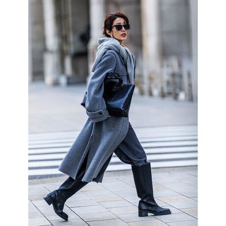 [^ԁF09WFC255181]<b>yC^AỸE[fނX^CbVBN炵fBe[Ayďvȏ㎿R[gz<^b><b>yDesign^Stylingz<^b>C^AEBELLANDIЂ̏㎿ȃE[ngpAl̂߂̃NXȃOR[gB_炩ӂ݂Ay̍iȃpCfނgpĂ܂B_bt̃fBeB[邱ƂŁAG炵gbhȗvffUCɎdオĂ܂BTChɂ͑傫߂̃XbgāAyƃkPoĂ̂|CgBoX悭ƌ邱Ƃł܂B݂̗Ƀ{^Ă̂ŁAX^hJ[ɂp\łByPߎdĂłÂ݊̕ǂ邽߂ɗnĂ܂BƉHD邾łT}ɂȂAOĂƒƂÃXbgŌyoāAȂꊴy߂܂Bz̃xgŃAW΁AɃX^CbVɃNXAbvB<b>yFabricz<^b>C^AEBELLANDIЂ́AEIɗLȐn[J[BE[̂ӂƂ_炩ɃiCuh邱ƂŁAyʂłӂƂɉāAvŒSn̂悢Ă܂BJ[3FpӁB[ĥVbNȁGRYAu[O[X^CbVȁDGRNAgbhȖ̂遃BRWœWJĂ܂BƖ̊֌WɂAۂFČꍇ܂B܂p\REX}[gtHȂǂ̊ɂA኱iƉ摜̃J[قȂꍇ܂B\߂Bi̐F́AiPi摜QƉB i摜̓Tv̂߁AFTCY̎dlɕύXꍇ܂̂ŁA\߂B