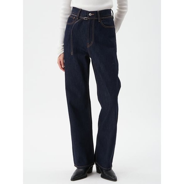 細ベルト付きストレートデニムパンツ