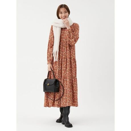 [^ԁF09WFO255071]<b>y~X^C̃XpCXƂĂB؂₩ȃt[ƂՂMU[́AlL[gȃs[Xz<^b><b>yDesign^Stylingz<^b>؂₩ȃt[vgۓIȁAACVGbg̃s[XłBXJ[g̓eBA[hfUCɂȂĂ̂ŁAƂɃoX悭L܂B܌̓V[OH{nClbNŁAMU[܂ōLāAANZT[v炸̉؂₩B肰Ȃ̌^Jo[ł܂B̓JtXt̃ptŁAɃGKgvXBAWX^[̃Ci[L~s[XtĂ̂ŁAPiňSĒȂ܂Bu[c_EWPbgȂǂƍ킹A~R[f̃XpCXƂĂ􂵂܂B<b>yFabricz<^b>悢ƃV{̂AGKgŒSn̂悢W[[bgfނgpBJ[3FpӁBVbNȁBLKAFɂȂ遃ORGA~g̃J[VNȁBLUœWJĂ܂BƖ̊֌WɂAۂFČꍇ܂B܂p\REX}[gtHȂǂ̊ɂA኱iƉ摜̃J[قȂꍇ܂B\߂Bi̐F́AiPi摜QƉB i摜̓Tv̂߁AFTCY̎dlɕύXꍇ܂̂ŁA\߂B<br^>yL~s[Xzy0z:101cm oXg:87cm :73.8cmy1z:102.6cm oXg:90cm :75.3cm