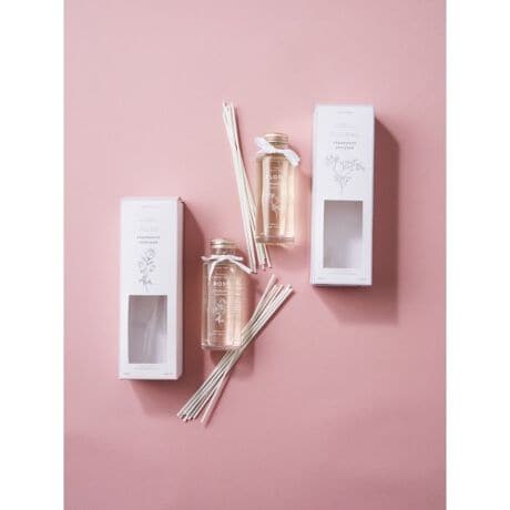 [^ԁFPWLF209007]<b>ytOXXeBbNVpbP[WŃj[Az<^b><b>yDesign^Stylingz<^b>lC̃tOXXeBbNA͂̂܂܂ɐVpbP[WŃj[A܂BCӂƖ悤ȍ͂̂܂܂ɁÃCeAɍ悤ɃfUC܂BXeBbN̖{ō̋𒲐߂ł̂ŁA͂񌺊ւgCɂuƂł܂B蕨ɂ߂łB<b>yz<^b>PNKFt[eB[Y̍BLUFt[K[f̍聦i摜̓Tv̂߁AFTCY̎dlɕύXꍇ܂̂ŁA\߂BƖ̊֌WɂAۂFČꍇ܂B ܂p\REX}[gtHȂǂ̊ɂA኱iƉ摜̃J[قȂꍇ܂B\߂B i̐F́AiPi摜QƉB<br^>XeBbN:19cm