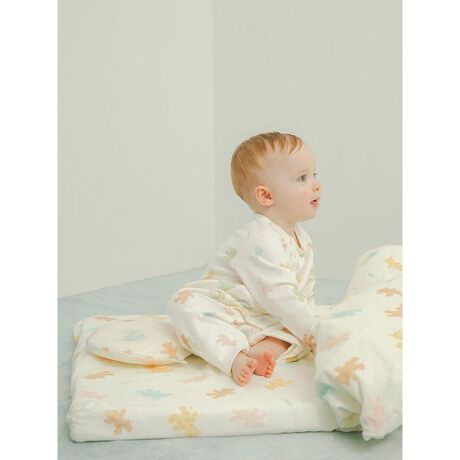 [^ԁFPSGG259040]<b>yVܐQ[J[ɂ㎿BABYzc6_Zbgz<^b><b>yFabricz<^b>Jo[͏_炩ȓdK[[̐nŁAɐG镔̓Rbg100gpĂ܂B<b>yDesign^Stylingz<^b>Q̘V܃[J[E슔Ђgelato pique sleep̃_ul[ɂABABŶ߂̐Q6_ZbgłBe͐@Ő􂦂Hъ|zcƁAԂ̖BȔwɗǂKxȌł̕~zcAh[ic^̖A|Jo[ƃV[cAs[P[X̌v6ACeBdK[[̃Jo[ނ̓JtȃAj}ʂ݂ӂƔł悤ȁA[EFAƂ̃vg炢܂BׂẴACeS̍YiB͐Ԃ̓Dz[h鐼슔Ђ̓擾̃h[ic̗pĂ܂Bi͓̎[P[XɓĂ͂B̃Jo[ނ͒Piłw܂BoYj̃Mtgɂ߂̃ACełBƖ̊֌WɂAۂFČꍇ܂B܂p\REX}[gtHȂǂ̊ɂA኱iƉ摜̃J[قȂꍇ܂B\߂Bi̐F́AiPi摜QƉB i摜̓Tv̂߁AFTCY̎dlɕύXꍇ܂̂ŁA\߂B<br^>y~ӂƂz:90cm :60cm s:4cmy|o[z:97cm :77cmy{bNXV[cz:90cm :60cm }`:5.5cmys[P[Xz:21cm s[P[X :21cm