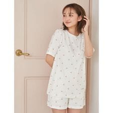 チェリー柄ショートパンツ