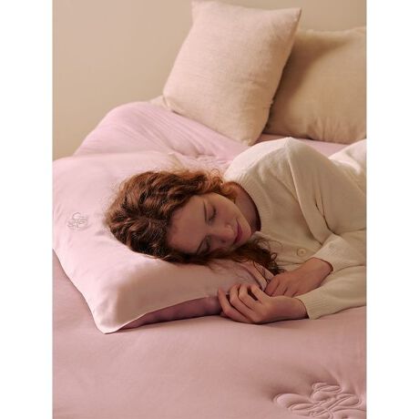 [^ԁFPSGG254812]<b>y㎿ȃVN100̃s[P[Xz<^b><b>yFabricz<^b>iȌ򊴂AVN100̑fނgpĂ܂B<b>yDesign^Stylingz<^b>̖̎ǋցBGKgȌ򊴂ɖAȂ߂炩ȃVN100̃s[P[XłBVNȂł͂̔GŁA؂Ȕ┧ւ̖Cy܂B|CgŃCjVShJꂽVvȃfUCAfނ̃b`Ă܂BV[ỸVNtFCX}XNƑgݍ킹A؂ȕւ̃Mtgɂ߂̃ACełBƖ̊֌WɂAۂFČꍇ܂B܂p\REX}[gtHȂǂ̊ɂA኱iƉ摜̃J[قȂꍇ܂B\߂Bi̐F́AiPi摜QƉB i摜̓Tv̂߁AFTCY̎dlɕύXꍇ܂̂ŁA\߂B