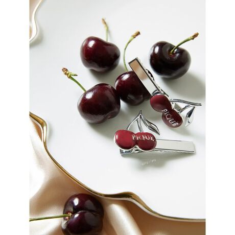 [^ԁFPWGA254615]<b>y₩ȃ_[N`F[̃wAsZbgz<^b><b>yDesign^Stylingz<^b>_[N`F[e[}ɂV[Ỹ^wAsZbgłBՂƉ₩ȃ`F[̎\BuhSYč̂鎿Ɏdグ܂BEŗ߂fUCŎdグĂ܂BV[Ỹ`F[EFAG݂ƍ킹AƂMtgƂĂ߂łBƖ̊֌WɂAۂFČꍇ܂B܂p\REX}[gtHȂǂ̊ɂA኱iƉ摜̃J[قȂꍇ܂B\߂Bi̐F́AiPi摜QƉB i摜̓Tv̂߁AFTCY̎dlɕύXꍇ܂̂ŁA\߂B