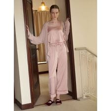 ジェラート ピケ(gelato pique)の接触冷感サテンラインロングパンツ