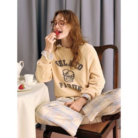 [^ԁFPWNT254073]<b>ygbheCXgȃACXN[WK[hvI[o[z<^b><b>yFabricz<^b><b>AIRY MOCOiGA[Rjc<^b>܂ŋC܂񂾂悤ȁAӂƌySnBłfނłB<b>yDesign^Stylingz<^b>L[gȃJ[OƃACXN[`[t̃WK[hŁA`IȃgbhX^Cgelato piqueɃAWjbgV[YłBӂy&lsquo;GA[RfgpAOX[ũvI[o[BPF̃WK[hS͋CoAi悭p̂͂łBɓWJ`FbNV[YƃR[fBl[gĂy݂BƖ̊֌WɂAۂFČꍇ܂B܂p\REX}[gtHȂǂ̊ɂA኱iƉ摜̃J[قȂꍇ܂B\߂Bi̐F́AiPi摜QƉB i摜̓Tv̂߁AFTCY̎dlɕύXꍇ܂̂ŁA\߂B