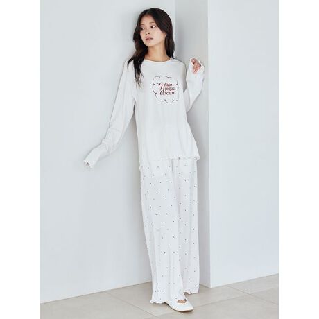 [^ԁFPWCP255308]<b>yNт̔G肪Snǂhbg[Opcz<^b><b>yFabricz<^b>zM@ۂgpAHOT FABRIC̃Jbg\[łBNтȂ߂炩ȃ[fނgpĂ܂B<b>yDesign^Stylingz<^b>HOLIDAYV[Y̍KȋC\AGߊ̂Jbg\[V[YłBɃ[Xeb`ꂽpćAJWAɊ肷ȂtF~jȑ݊B_炩ȔG̃Jbg\[͗NтɂȂĂ̂ŁAG߂ɂp܂BɃ|CgŃvg܂BF̓ItzCgƃbh2FWJBV[ỸOTVcƃZbgAbvŒp܂BƖ̊֌WɂAۂFČꍇ܂B܂p\REX}[gtHȂǂ̊ɂA኱iƉ摜̃J[قȂꍇ܂B\߂Bi̐F́AiPi摜QƉB i摜̓Tv̂߁AFTCY̎dlɕύXꍇ܂̂ŁA\߂B