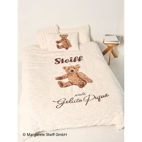 [^ԁFPSGG255838]<b>ySteiffEw55PBẍ炵ɖWK[h}`Jo[z<^b><b>yDesign^Stylingz<^b>efBxAŗLSteiffgelato pique͂R{[VV[YɁA҂˂̑3eoꂵ܂B̃e[}́ASteiffa̒nłhCc̃NX}Xv킹wwNZnEXiَq̉ƁjxBNX}X̊ÂَqC[WAJ[lbṽjbgfނgp}`Jo[łB1902NSteiffݏoEōŏ̃efBxAw55PBxWK[hł炢A_ul[̃SŶ݂fUCBF̓CeAɂȂ݂₷N[pӁBxbh\t@ɂAV[Ỹs[P[XƃR[fBl[ĝ߂łBƖ̊֌WɂAۂFČꍇ܂B܂p\REX}[gtHȂǂ̊ɂA኱iƉ摜̃J[قȂꍇ܂B\߂Bi̐F́AiPi摜QƉB i摜̓Tv̂߁AFTCY̎dlɕύXꍇ܂̂ŁA\߂B