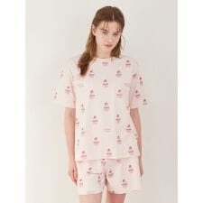 カップケーキ柄Tシャツ