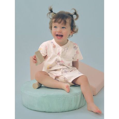 [^ԁFPBCO259086]<font color=red>̏i͉q̊ϓ_ԕiEsƂȂ܂B<^font><b>ylC̕𕜍VBABYV[Y̔p[Xz<^b><b>yFabricz<^b>[ARbgaxAVfނgpĂ܂B<b>yDesign^Stylingz<^b>gelato piqueŉߋɐlCA[JCuIăsbNAbvBɐṼAjo[T[킹AS10ނ̃vg炨IтVȒԃV[Ya܂BVȒԃV[Ya܂BXibv{^t̗Ȕp[X́A΂ދG߂ɂ傤ǗǂACeB_炩ȃtCXngpx[VbNȌ`Ȃ̂ŁAႢő̂߂łB̈ʒuɂ́A|CgŔAvg̃SB͋̕Cɍ킹ăpCsOXeb`A{ȂǁA1ƂɃfBe[ʉĂ̂|CgłBF10F炨Iт܂BV[YBABYX^CƃR[fBl[gAoYj̃Mtgɂ҂1łBŕq蒠P[X̂pӂ܂BƖ̊֌WɂAۂFČꍇ܂B܂p\REX}[gtHȂǂ̊ɂA኱iƉ摜̃J[قȂꍇ܂B\߂Bi̐F́AiPi摜QƉB i摜̓Tv̂߁AFTCY̎dlɕύXꍇ܂̂ŁA\߂B