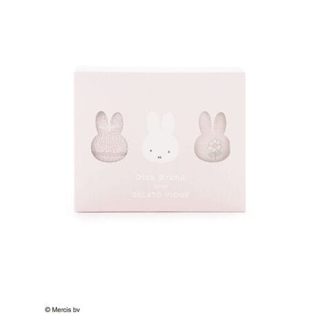 [^ԁFPKGG259170]<b>y3y߂IWiBOX̃LbYnh^IZbgz<^b><b>yDesign^Stylingz<^b>̏̎qu~btB[v̍҂ƂĂȂ݂̃I_̊G{ƁAfBbNEu[iGELATO PIQUẼR{V[YAeqły݂eoꂵ܂Bpɂ͂A~btB[Dȕւ̃Mtgɂ߂LbYnh^IZbgłB^Ȋgݍ킹́A|CghJ̃{[_[ipCfށjA~btB[̂傫WK[hipCfށjAu[ɂ͂܂̂ʂ݁iK[[fށjAsNɂ͂ԕiK[[fށjɃvgꂽ3ZbgłB~btB[̃VGbgŔꂽfUC킢AIWipbP[WɓĂ͂܂Bu[ƃsN2F炨Iт܂B<font color=#FF0000><b>1̂ŊeiAeFAeTCY1_܂ōw\łB<^b><^font>Ɩ̊֌WɂAۂFČꍇ܂B܂p\REX}[gtHȂǂ̊ɂA኱iƉ摜̃J[قȂꍇ܂B\߂Bi̐F́AiPi摜QƉBi摜̓Tv̂߁AFTCY̎dlɕύXꍇ܂̂ŁA\߂B<br^>y烏|Cgz:24cm :24cmyz:24cm :24cm