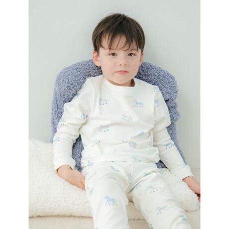 [^ԁFPKCT255341]<b>yxɂȂPOPȃ|j[KIDSvI[o[z<^b><b>yFabricz<^b>ǂ݂Ə_炩tCXfނgpĂ܂B<b>yDesign^Stylingz<^b>2026N̊xłߔNɂȂ񂾁A|j[`[tɂVѐSՂ̃V[YłBXgCv␯ASPOPȃ|j[̊G𑍕vgvI[o[B񌳂⑳AɓzF̃Xeb`1łBɃ|CgŃSvg܂BF̓sNƃu[2FpӁBV[ỸOpc⏬킹ABABYACeƂ̃NER[fBl[g߂łBƖ̊֌WɂAۂFČꍇ܂B܂p\REX}[gtHȂǂ̊ɂA኱iƉ摜̃J[قȂꍇ܂B\߂Bi̐F́AiPi摜QƉB i摜̓Tv̂߁AFTCY̎dlɕύXꍇ܂̂ŁA\߂B