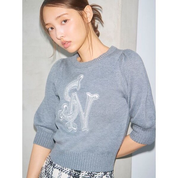 JILL by JILL STUART UV加工ロゴ刺しゅうニットパーカー 楽天市場】【SALE／60%OFF】ロゴジャガードパフニット JILL by
