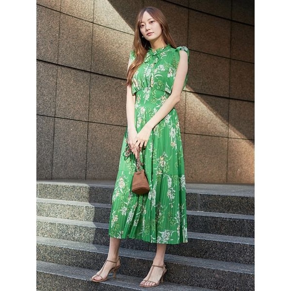 シナモン Sustainable20周年プリントワンピース P Sustainable20周年プリントワンピース(マキシ・ロングワンピース