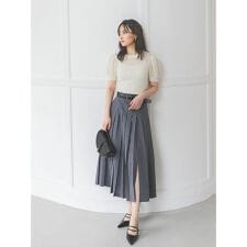 ベルト付きプリーツロングスカート