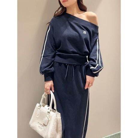 [^ԁFSWCT254106]<b><font color=#ff5b5b>yGRYFWEBJ[z<^font><^b><b>ygĥ郏VfUC͓IUVJbg@\tXEFbgvI[o[z<^b><b>yDesign^Stylingz<^b>̂_炩ȃXEFbgnł肵VXEFbgvI[o[łBɔzFSNIDELGuSe[vYčoBFŋɂ|CgShJ{܂Bŗ̂_炩fފɂĂ肵Ă܂BpCŔ̗ǂACełBUVJbg@\tB悭ĝ̃CɊYVGbgŁAVfUCŃfReɔAG炵dオłBoĒpۂɃoX悭Ȃ悤ɒTCYɂĂ肵܂BXEFbgt[fBp[J[iSWCT254105jƓfނł肵Ă܂BXEFbg^CgXJ[giSWCS254108j킹̃ZbgAbvR[f߂łB<b>yFabricz<^b>O[ACgsNAlCr[At[AWEBJ[O[̂TFWJBCNȃO[Ə_炩ȃCgsNA⃔Be[ŴlCr[͖nłBt[̓O[̃XEFbgnɃlCr[̃t[vgU΂߂ă}eBbNȎdオɁBO[͖ےɎ{Ai`ȈۂɁB<b>yRecycled Polyesterz<^b>gp̃|GXei𕲍ӂA␶nɃAbvTCNuPOST CONSUMERvAHł̐ߒŔ[؂⎅ȂǂgpuPRE CONSUMERvSNIDELł͎gpĂ܂B;Ȃn;ȂLk;₠;Ȃň;<b>yߍi^Cvz<^b>iXg[giEF[uii`Ɩ̊֌WɂAۂFČꍇ܂B܂p\REX}[gtH