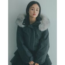 スナイデル(SNIDEL)の【WEB限定カラーあり】西川フードファーショートダウン