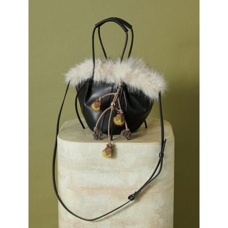 [^ԁFSWGB255621]<b>yU[ƃt@[̑gݍ킹؂₩ŃOWA[ȃt@[oQbgobOz<^b><b>yDesign^Stylingz<^b>̂㎿ȃtFCNU[gpAJɂӂӂȃGRt@[ACRjbNȃt@[oPbgobOڌB|ł钷߂ؚ̉U[nhtBɎOłĒ߂\ȃV_[XgbvtĂ̂ŁAX^COɍ킹Ă܂܂ȃAW\łBobO͊ے̃oPc^ŃRƂtH炵fUCłBRpNgȃTCYłAzX}[gtHAybg{gȂǂ܂BJɂ̓}Olbg{^tĂĒɂ݌vɁBɂ̓J[hނ|PbgtĂ܂BTChɂ̓G{XmSNIDELSYGKgɁBAC{[AubNAZ߂̃uÊRFWJłBAC{[̓AC{[̃GRt@[vXBubNɂ̓AC{[̃~bNXt@[tĔzFŎdグ܂BuE̓uẼGRt@[vXB`[t`[iSWGG255630jAWĂłBƖ̊֌WɂAۂFČꍇ܂B܂p\REX}[gtHȂǂ̊ɂA኱iƉ摜̃J[قȂꍇ܂B\߂Bi̐F́AiPi摜QƉB i摜̓Tv̂߁AFTCY̎dlɕύXꍇ܂̂ŁA\߂B